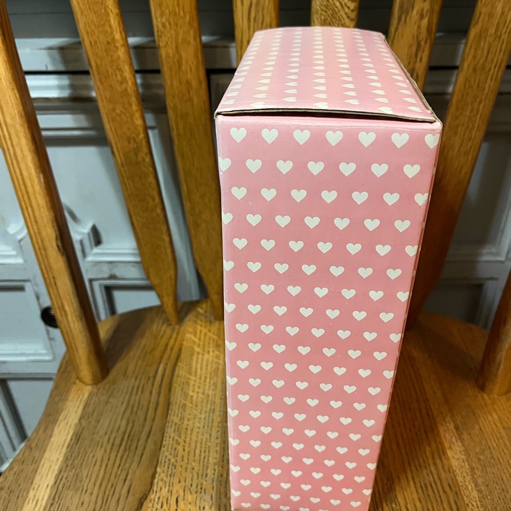 Little Women doll - “Beth” Effanber brand new in box. - Picture 4 of 8